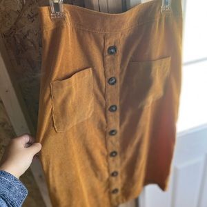 Midi Ribbed mustard skirt with buttons (zipper in back)